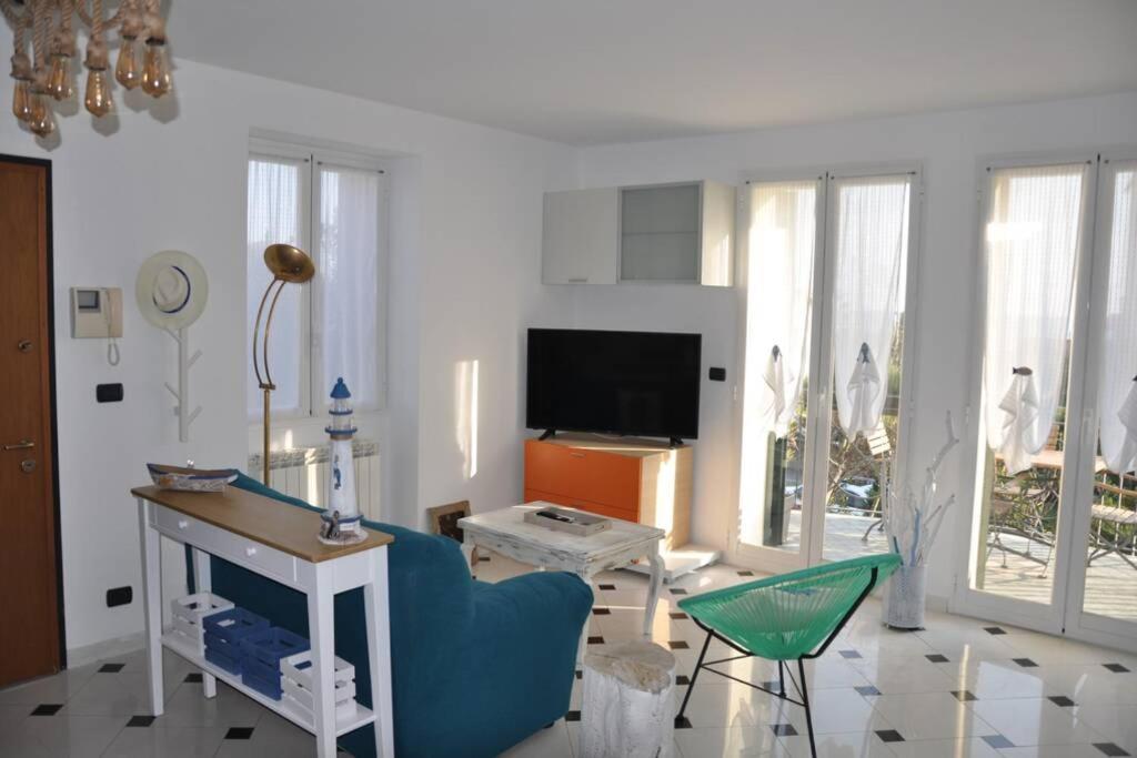 Appartamento Villa Rita A 100 M Dal Mare! Vallecrosia Buitenkant foto