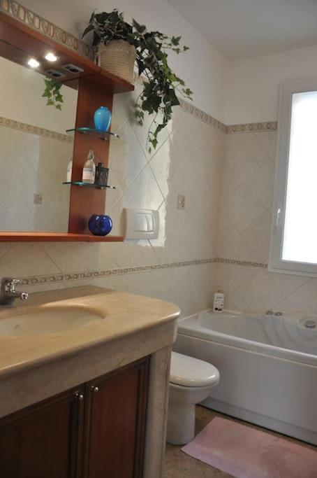 Appartamento Villa Rita A 100 M Dal Mare! Vallecrosia Buitenkant foto
